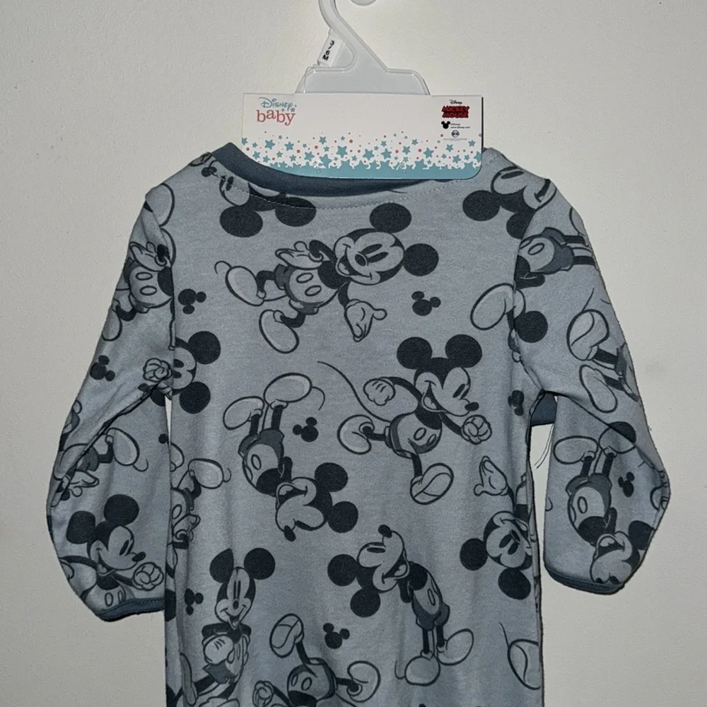 DISNEY BABY ONESIE WITH HAT SIZE 3 TO 6 MONTHS